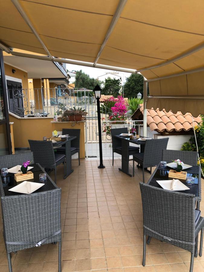 Residenza De Luca B&B Тропеа Екстериор снимка