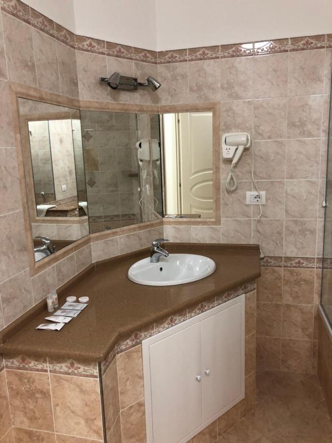 Residenza De Luca B&B Тропеа Екстериор снимка