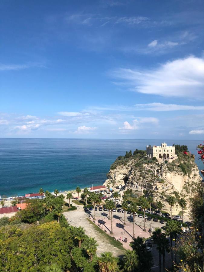 Residenza De Luca B&B Тропеа Екстериор снимка