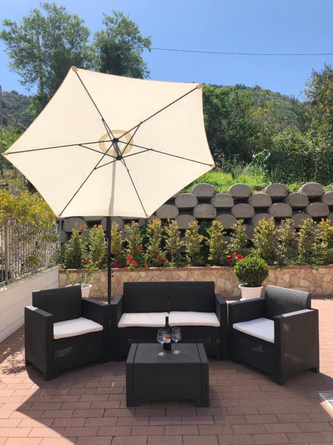 Residenza De Luca B&B Тропеа Екстериор снимка
